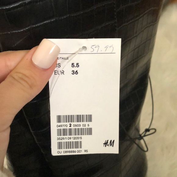 Boots - Picture 4 of 5